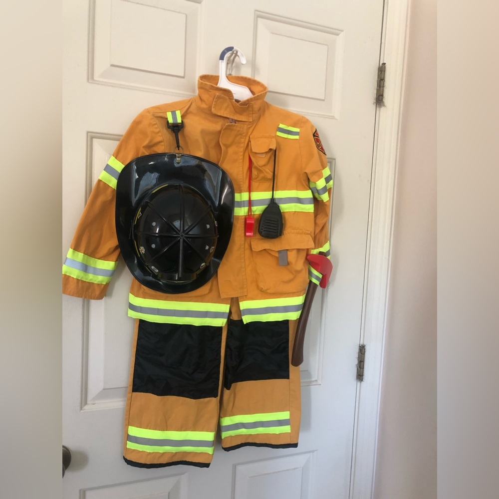 Fireman 👨‍🚒 costume